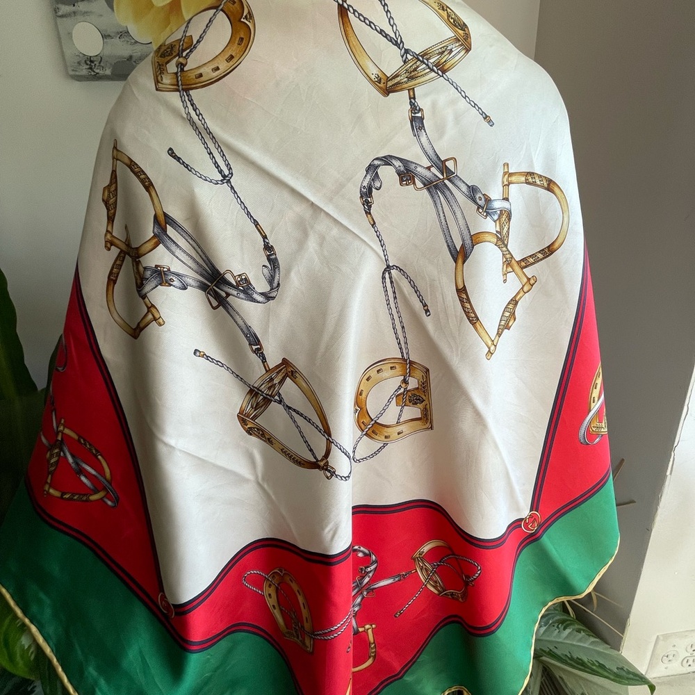 Vintage Gucci Equestrian Print Silk Scarf. - Picture 14 of 16